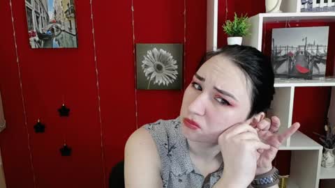 Snapshot of moon_foxy_ chatting on 01.24.25 Diana online show from 01.24.25