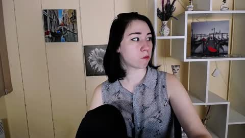 Snapshot of moon_foxy_ chatting on 01.28.25 Diana online show from 01.28.25