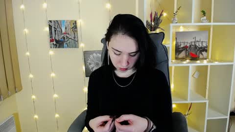 Snapshot of moon_foxy_ chatting on 01.29.25 Diana online show from 01.29.25