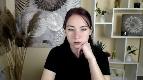 Snapshot of moon_foxy_ chatting on 10.06.25 Diana online show from 10.06.25