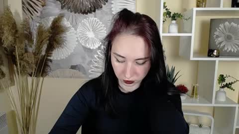 Snapshot of moon_foxy_ chatting on 10.16.25 Diana online show from 10.16.25