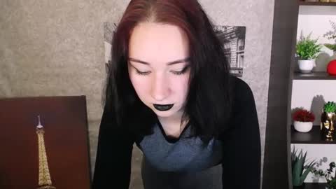 Snapshot of moon_foxy_ chatting on 10.23.25 Diana online show from 10.23.25