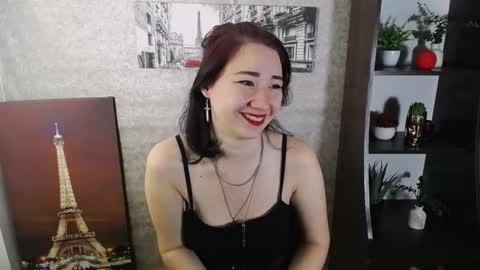 Snapshot of moon_foxy_ chatting on 11.01.25 Diana online show from 11.01.25