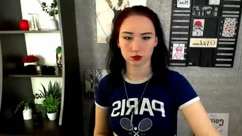 Snapshot of moon_foxy_ chatting on 12.02.25 Diana online show from 12.02.25