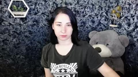 Snapshot of moon_foxy_ chatting on 04.14.26 Diana online show from 04.14.26