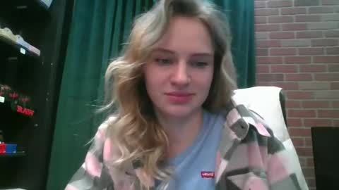 moon_light_girl online show from 02.28.25