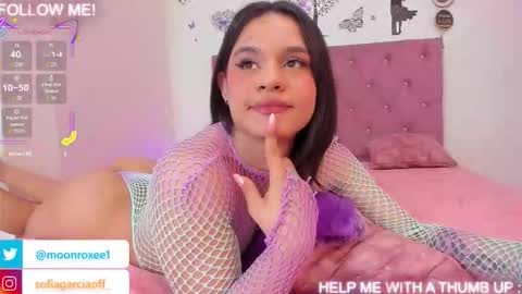 moon_roxee online show from 10.16.25