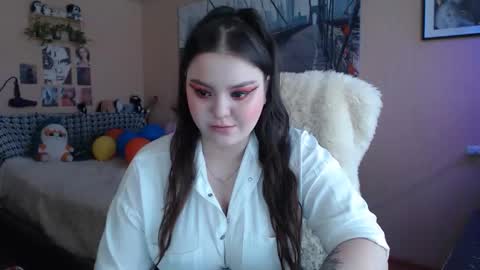 Keira online show from 04.19.26