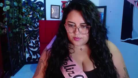 Snapshot of moon_sunflowers chatting on 11.24.25 moon_sunflowers online show from 11.24.25