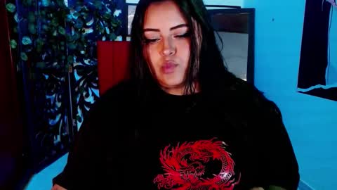 Snapshot of moon_sunflowers chatting on 12.03.25 moon_sunflowers online show from 12.03.25