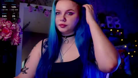 Snapshot of moon_valkyriie chatting on 02.10.25 Emilia online show from 02.10.25