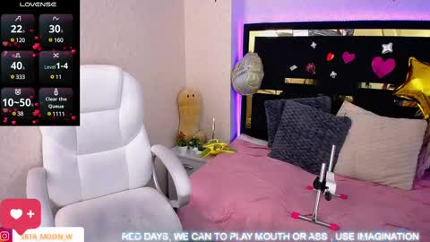 Moon Water   online show from 03.06.25