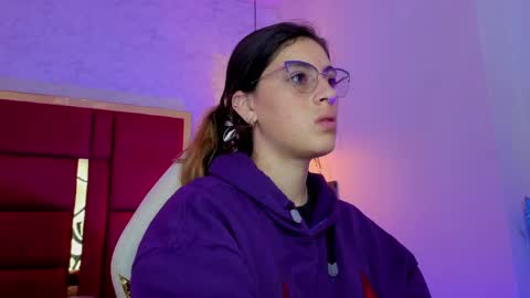 Snapshot of moon_winy chatting on 04.29.26 Winy online show from 04.29.26