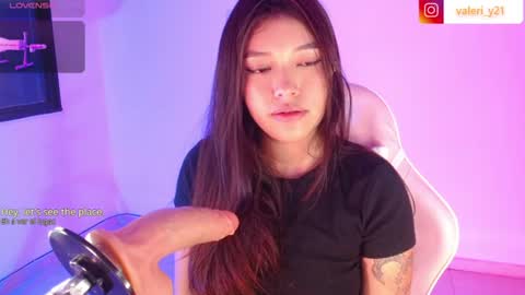 Snapshot of moonbella_bell chatting on 07.18.26 bell online show from 07.18.26