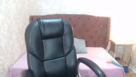 Snapshot of mooncharlotte chatting on 02.02.25 Charlotte online show from 02.02.25