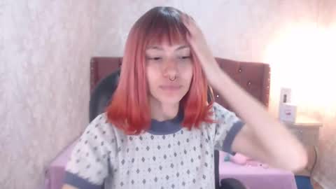 Snapshot of mooncharlotte chatting on 02.04.25 Charlotte online show from 02.04.25