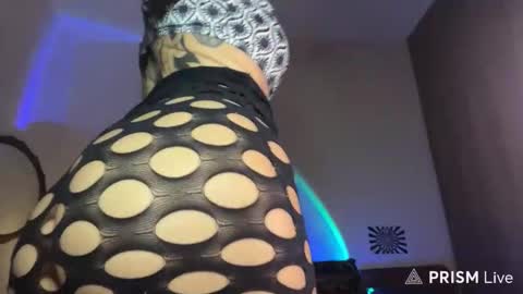 Snapshot of mooncinna chatting on 10.08.25 Cinna online show from 10.08.25