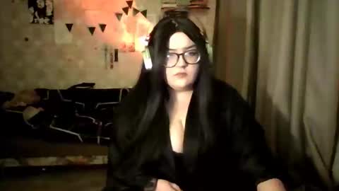 moonfairy2 online show from 04.28.26