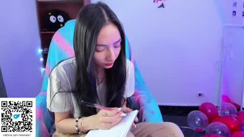 MOON  online show from 02.12.25