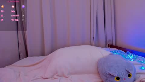 Snapshot of moonlight8_ chatting on 12.17.25 LANA online show from 12.17.25