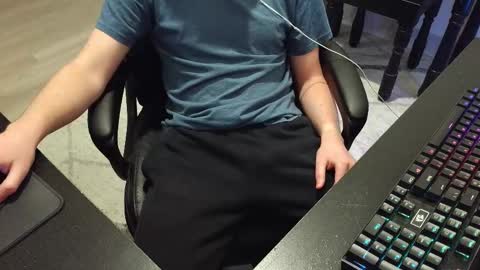 Snapshot of moonlighter7 chatting on 11.10.25 moonlighter7 online show from 11.10.25