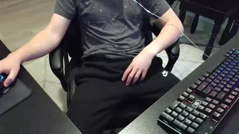 Snapshot of moonlighter7 chatting on 11.29.25 moonlighter7 online show from 11.29.25