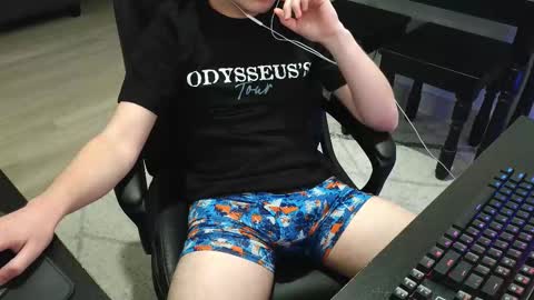 Snapshot of moonlighter7 chatting on 12.16.25 moonlighter7 online show from 12.16.25