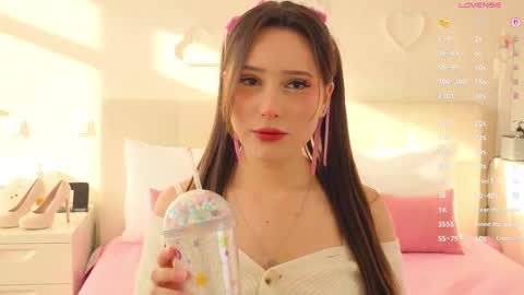 Snapshot of moonlitediva chatting on 12.03.25 Cristy online show from 12.03.25