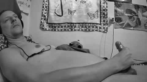 Snapshot of moonlucky007 chatting on 09.22.25 Moonlucky007 online show from 09.22.25