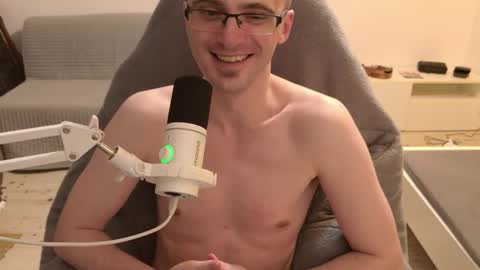 Snapshot of moonsire chatting on 04.06.26 Moonsire online show from 04.06.26