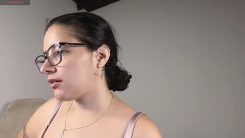 Snapshot of moonwoman_ chatting on 10.26.25 Moon Woman online show from 10.26.25