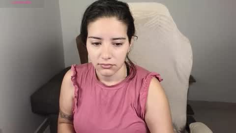 Snapshot of moonwoman_ chatting on 10.30.25 Moon Woman online show from 10.30.25