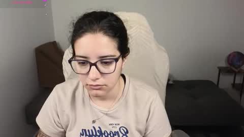 Snapshot of moonwoman_ chatting on 11.01.25 Moon Woman online show from 11.01.25