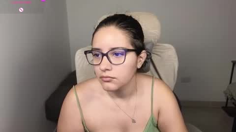 Snapshot of moonwoman_ chatting on 11.05.25 Moon Woman online show from 11.05.25