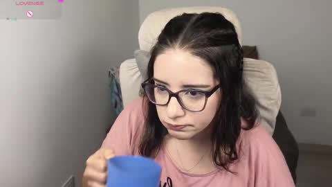 Snapshot of moonwoman_ chatting on 11.06.25 Moon Woman online show from 11.06.25