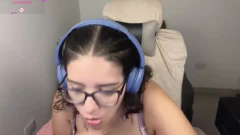 Snapshot of moonwoman_ chatting on 11.07.25 Moon Woman online show from 11.07.25