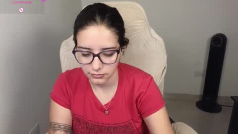 Snapshot of moonwoman_ chatting on 11.16.25 Moon Woman online show from 11.16.25