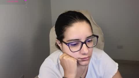 Snapshot of moonwoman_ chatting on 11.24.25 Moon Woman online show from 11.24.25