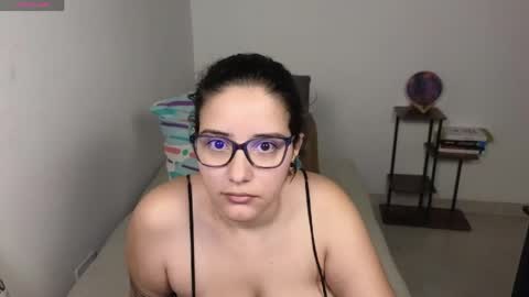 Snapshot of moonwoman_ chatting on 04.21.26 Moon Woman online show from 04.21.26