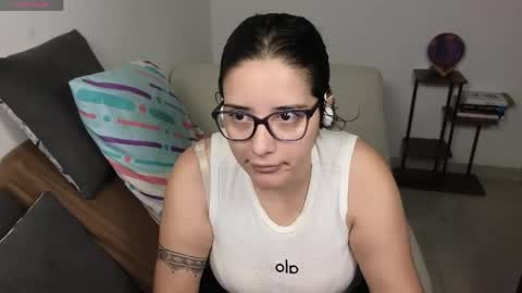 Snapshot of moonwoman_ chatting on 04.26.26 Moon Woman online show from 04.26.26