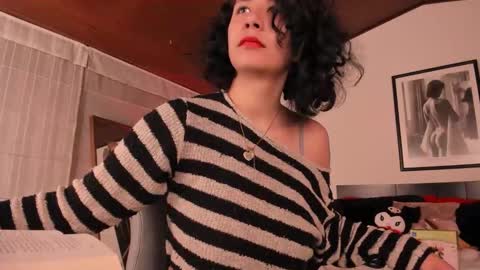 Snapshot of moony_14 chatting on 11.21.25 Michelle online show from 11.21.25