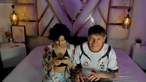 Moon Y Demian online show from 12.15.25