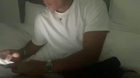 mora594574 online show from 11.23.25