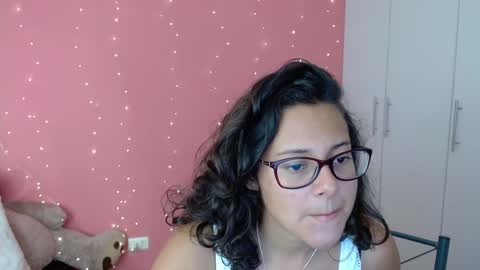 Snapshot of mora_haze chatting on 01.26.25 Mora Haze 3 online show from 01.26.25