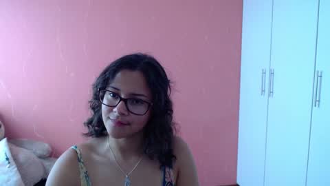 Snapshot of mora_haze chatting on 01.27.25 Mora Haze 3 online show from 01.27.25