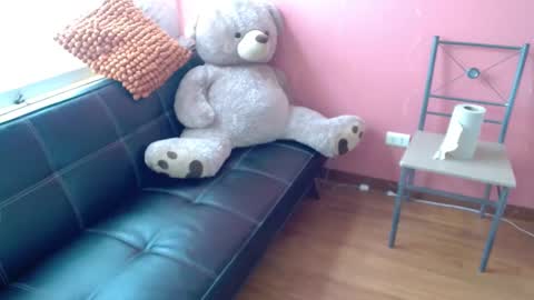 Snapshot of mora_haze chatting on 02.17.25 Mora Haze 3 online show from 02.17.25