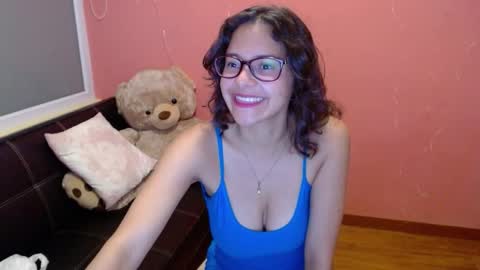 Snapshot of mora_haze chatting on 02.27.25 Mora Haze 3 online show from 02.27.25