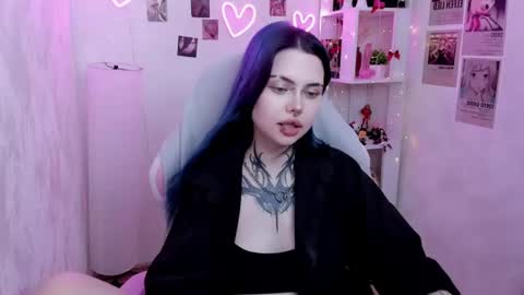 Snapshot of morana_batt chatting on 06.25.26 Morana online show from 06.25.26