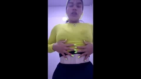 Snapshot of morbucksrica chatting on 02.04.26 morbucksrica online show from 02.04.26