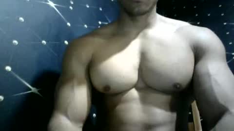 Snapshot of moreno1muscular chatting on 02.08.25 moreno1muscular online show from 02.08.25